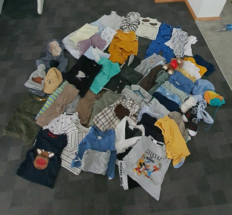 !!! ~ 2 € pro Stk !!! vorwiegend Jungen Babysachen ab Gr.74 in Leipzig