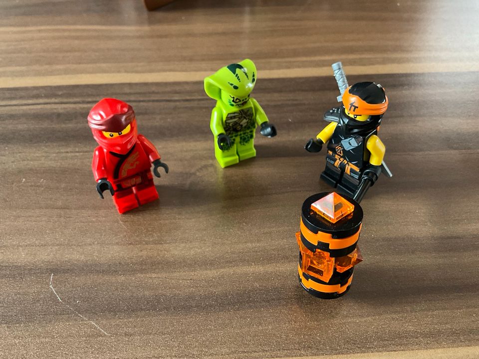 Lego Ninjago Figur Forscher Indianer Terminator Feuerwehr Soldat in Bottrop