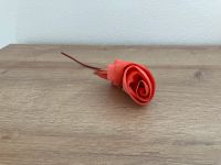 Schöne Rose, Blüte ist ein rotes Halstuch Bayern - Cham Vorschau