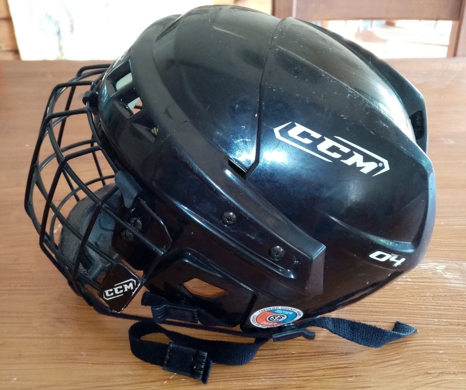 Hockey Helm CCM Vector M 54-58cm in Enger