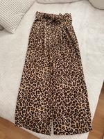 Wunderschöne Leoprint Hose mit weitem Bein von Zara Saarland - Eppelborn Vorschau