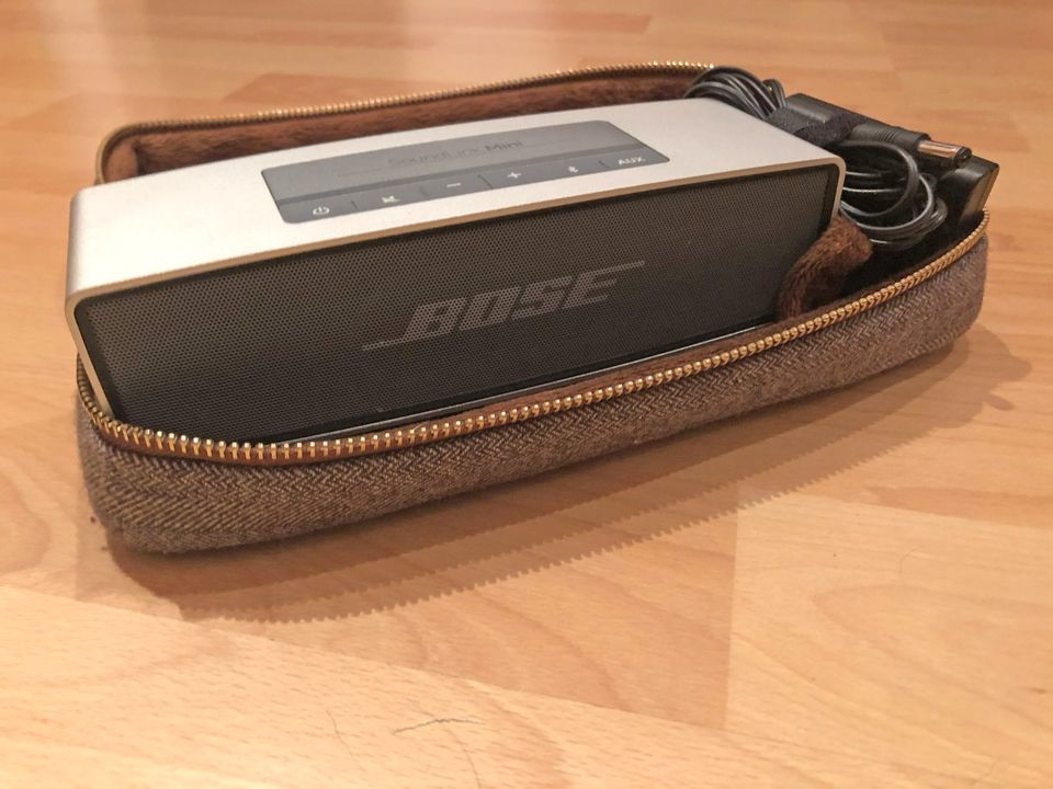 Bose SoundLink Mini Bluetooth-Lautsprecher mit Reisetasche in Holler