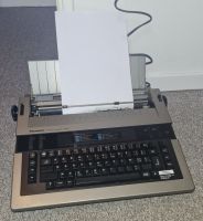 Panasonic KX-R300 elektrische Schreibmaschine tragbar grau Hessen - Eppstein Vorschau