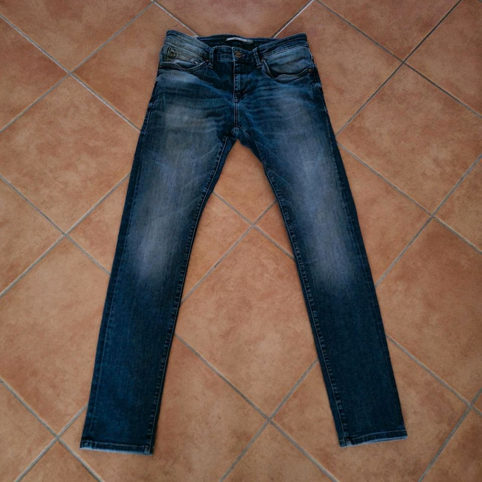 Herrenjeans Gr. 28 / 32 von Mavi , neuwertig in Bredstedt