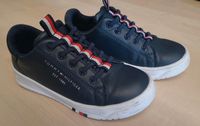 Tommy Hilfiger Sneaker Turnschuhe Gr. 30 Kr. München - Hohenbrunn Vorschau