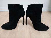 High Heel Stiefelette schwarz Gr 39 mit Fersenreißverschluss Hessen - Hünfeld Vorschau