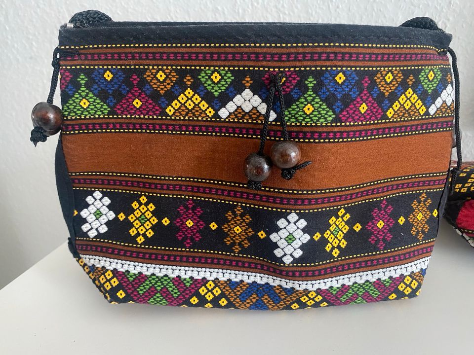 Handgearbeitete Handtaschen aus Laos in Bielefeld