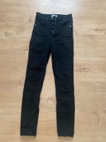 Zara skinny jeans highwaist Größe 32 schwarz Frankfurt am Main - Sachsenhausen Vorschau