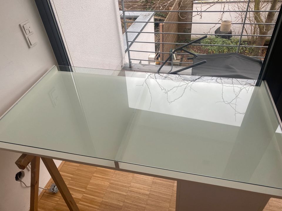 Schreibtischplatte aus Glas in Niederkassel