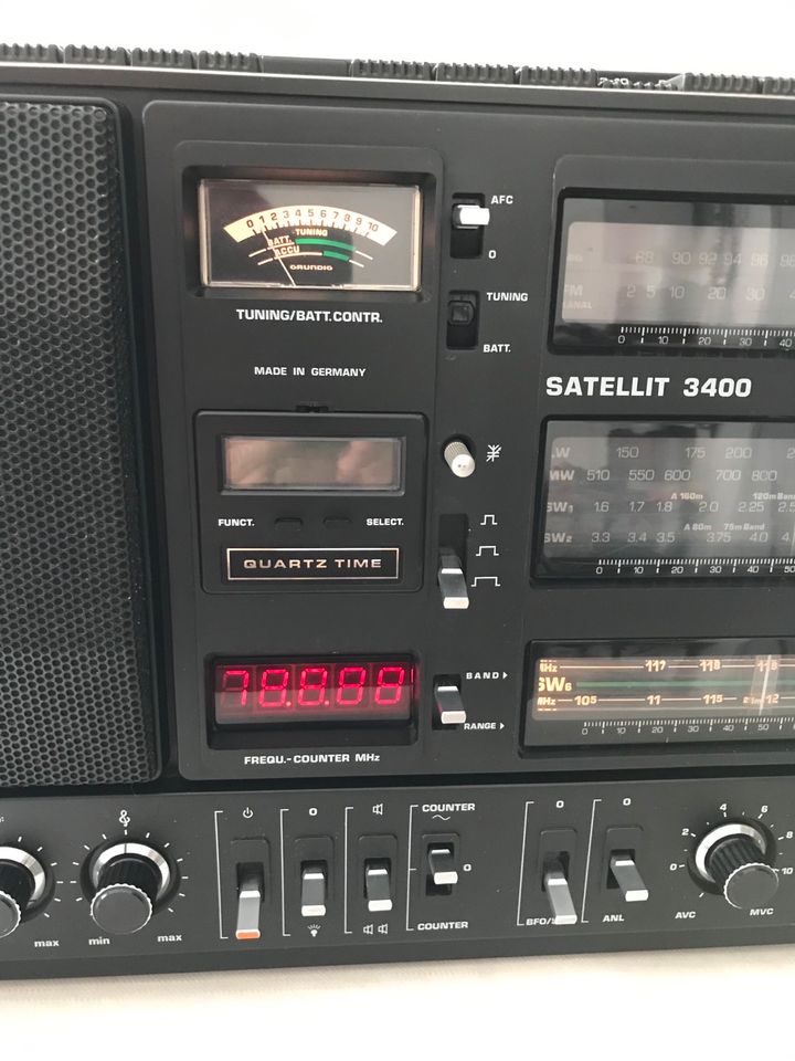 Weltempfänger Grundig Radio Satellit 3400 Professional in Stuttgart