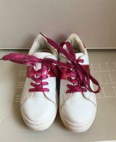 Weiße Sneakers Turnschuhe Schuhe 32 Pink rosa metallic wie Adidas Niedersachsen - Stadthagen Vorschau