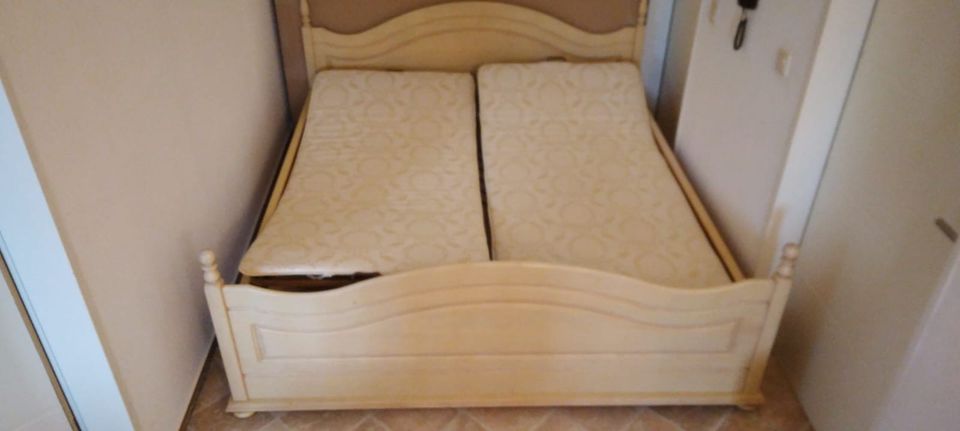 Doppelbett 1,90x2,00 Birke hell in Harsum