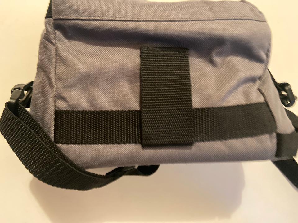 Vision gepolsterte Umhängetasche / Gürteltasche / Kameratasche in Hamburg