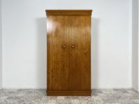 WMK Schlichter und sehr gut aufgeteilter antiker Kleiderschrank , vollholz, vermutlich Marke Eigenbau aus dem Kloster St. Gabriel # Schrank Wäscheschrank Schlafzimmerschrank Garderobe Wardrobe Vintage Friedrichshain-Kreuzberg - Friedrichshain Vorschau