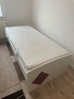 Bett 90x200 mit lattenroste und Matratze Schlafzimmer Niedersachsen - Weyhe Vorschau