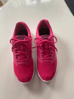 Ganz neue Asics Sportschuhe in Gr. 42 Nordrhein-Westfalen - Attendorn Vorschau