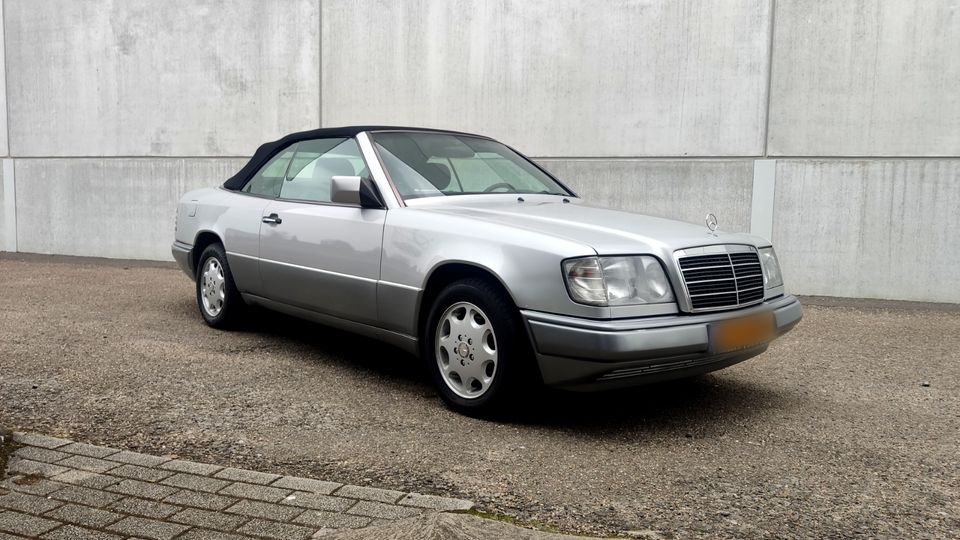 Mercedes-Benz W124 E200 Cabrio in Trier