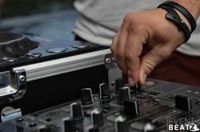 DJ mit Technik Equipment für Hochzeit - Firmenevent - Privatparty Sachsen - Weinböhla Vorschau