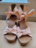 UGG Wedges Sandalen Damen Schnürung Keilabsatz Baden-Württemberg - Esslingen Vorschau