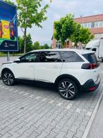 Peugeot 5008 PureTech 130 EAT8/Aut./7 Sitze/Navi/Keyless Kr. München - Feldkirchen Vorschau