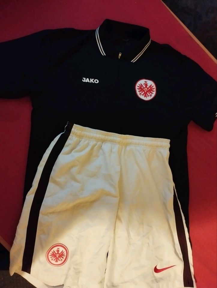 Eintracht Frankfurt Anzug in Dietzenbach