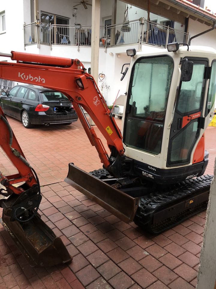 Kubota U25-3 Alpha Bagger 2,5t 2008 4600h in Deggendorf