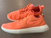 TOP NIKE ROSHE TWO Laufschuhe Turnschuhe Sneaker 39 NEU Frankfurt am Main - Niederursel Vorschau