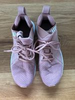 PUMA Damen Sneaker Gr. 40 rosa Sportschuh guter Zustand Niedersachsen - Melle Vorschau