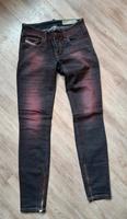 Diesel Stretchjeans Gr. 25/32 bordeaux Bayern - Ortenburg Vorschau