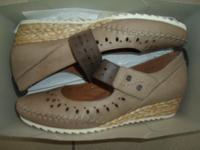 JANA-Slipper Gr. 40 Klettschuh Zierriemchen Keilabsatz Leder NEU Kiel - Ellerbek-Wellingdorf Vorschau