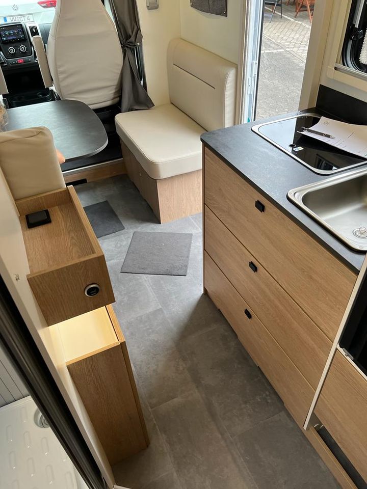 Wohnmobil Pilote / Joa Camp 75Q AHK 3,5 to. EZ 5-22 Solar Klima Familien 5 Personen mieten vermieten Westerwald Koblenz Wiesbaden Limburg Montabaur in Görgeshausen