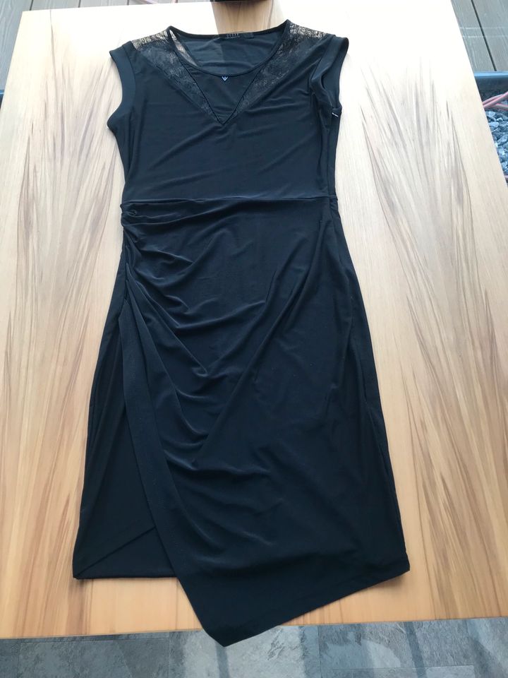 GUESS Kleid edel schwarz 34 36 Spitze in Bremen