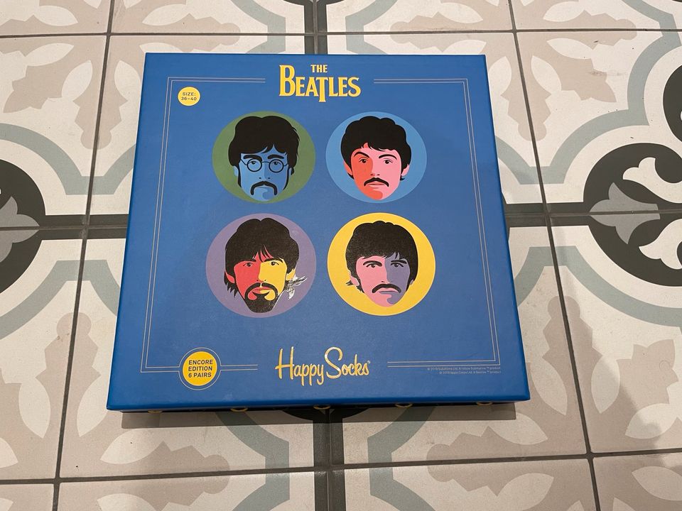 Box Happy Socks x Beatles (ohne Socken) in Köln