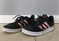 Adidas Sneaker Schuhe Gr. 37 1/3 Marke Mädchen Frauen NP 60 € Brandenburg - Pritzwalk Vorschau