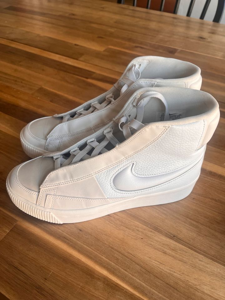 Nike Blazer Victory Damen Gr 40 in Herford