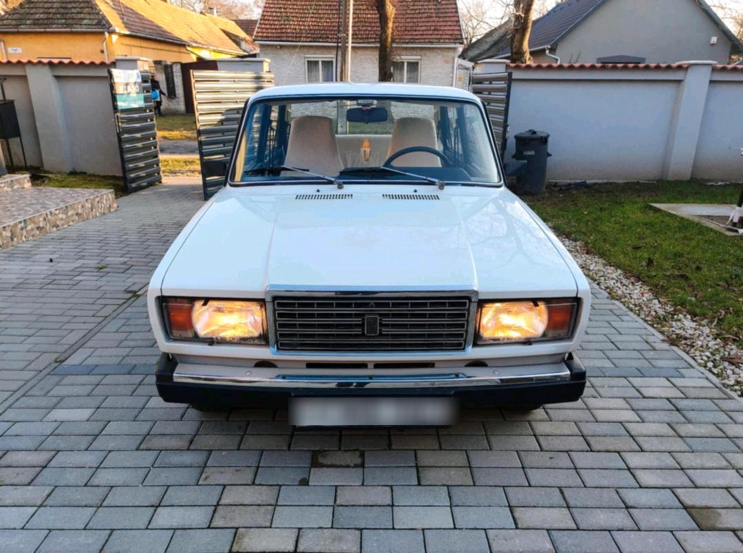 Abbildung des Autos Lada 2107&#x2F;1500ccm a…