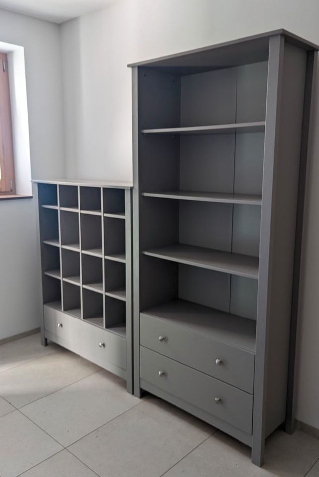 Kommode & Regal hellgrau lackiert für Flur Garderobe Wohnzimmer in Tuttlingen