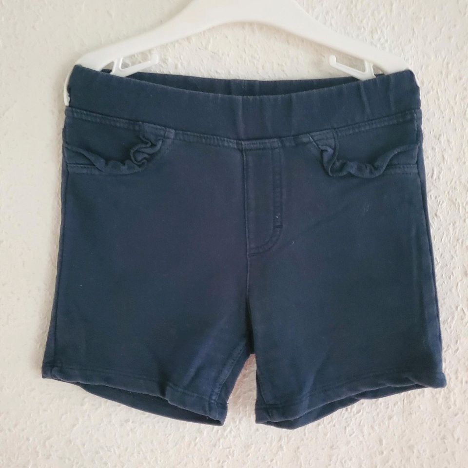 H&M Short dunkelblau Gr. 122 in Berlin