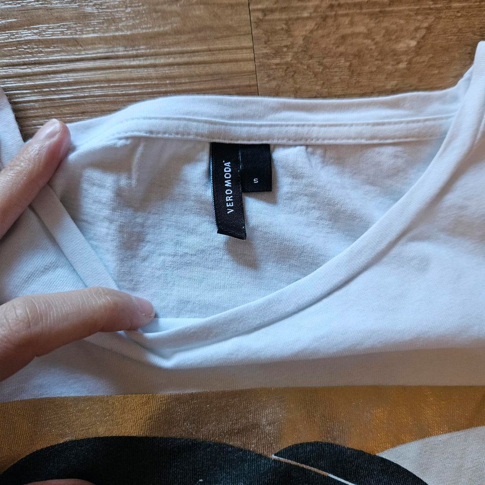 Shirt, Shorts, Sandalen, Vero Moda, Zero, Görtz XS / S 39 in Flensburg
