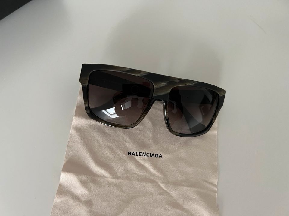 Balenciaga Sonnenbrille Brille Sonne Herren in Neuss