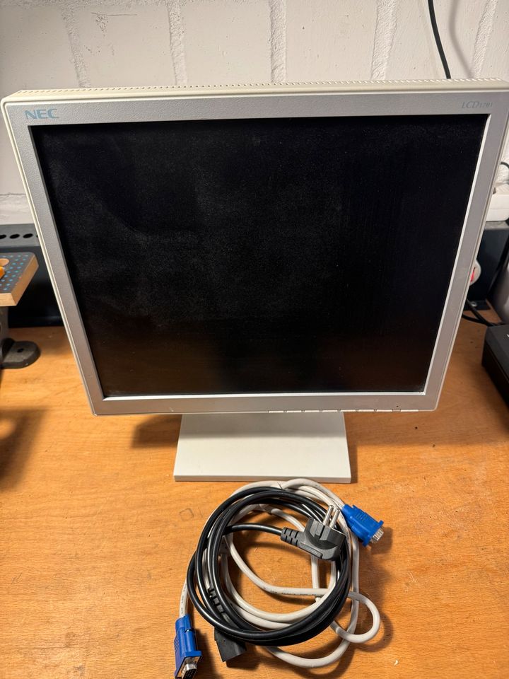 17 Zoll NEC Monitor in Kiel