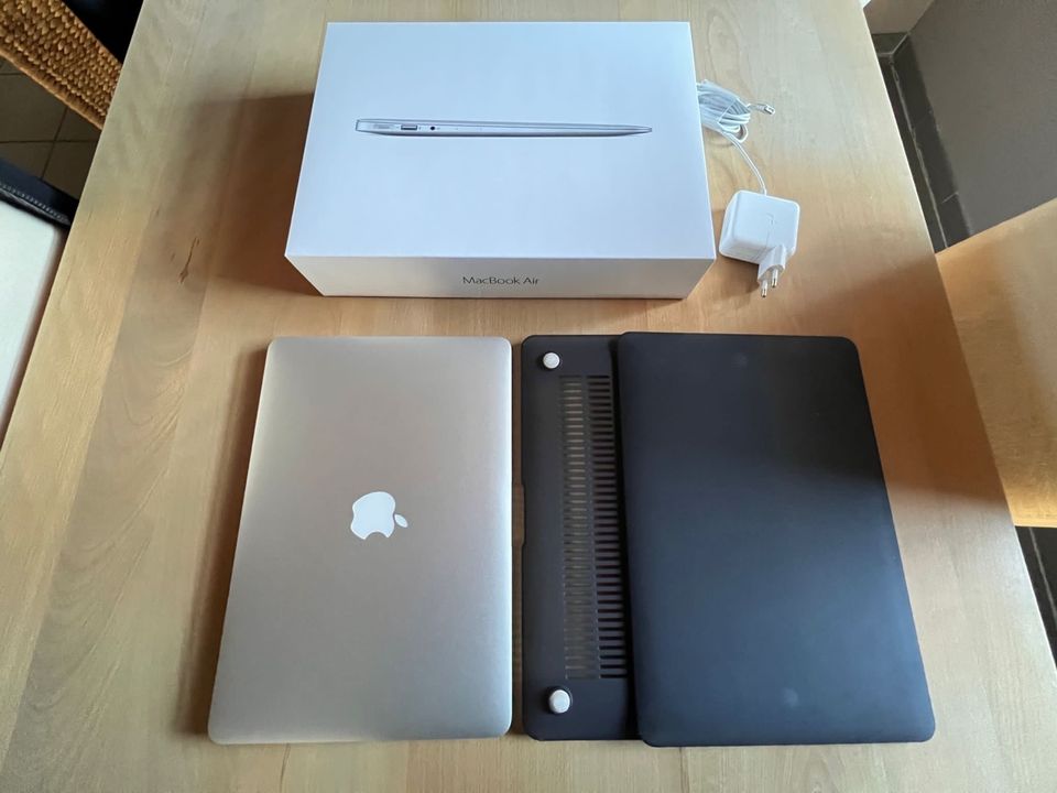 Apple MacBook Air 13“ 2015 128 GB 8 GB RAM in Dortmund