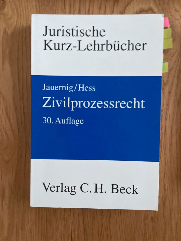 Lehrbücher Zivilrecht (BGB, SchuldR)/ ZPO in München