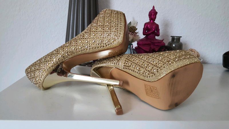 High Heels Gold Glitzer Nieten Gr. 35 neu in Baden-Württemberg - Lahr  (Schwarzwald) | eBay Kleinanzeigen ist jetzt Kleinanzeigen