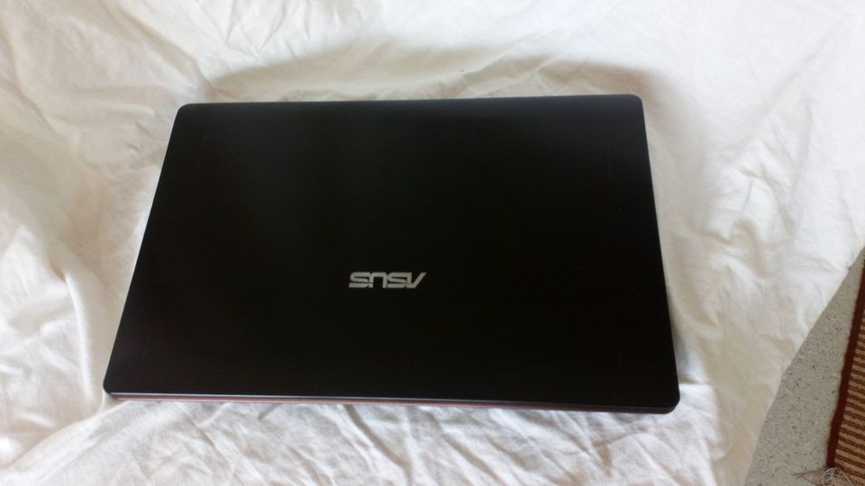 Asus laptop x 73E 17 zoll in Aura a. d. Saale