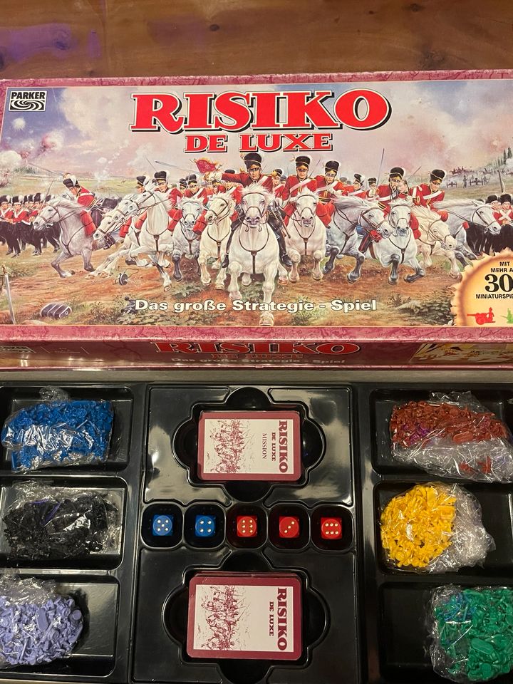 Risiko De Luxe  - Das große Strategie - Spiel  •  1992 in Hamburg