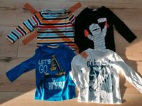 4x Sweatshirt Oberteile Langarmshirt Kinder Gr. 98/104 h&m Baden-Württemberg - Dornstetten Vorschau