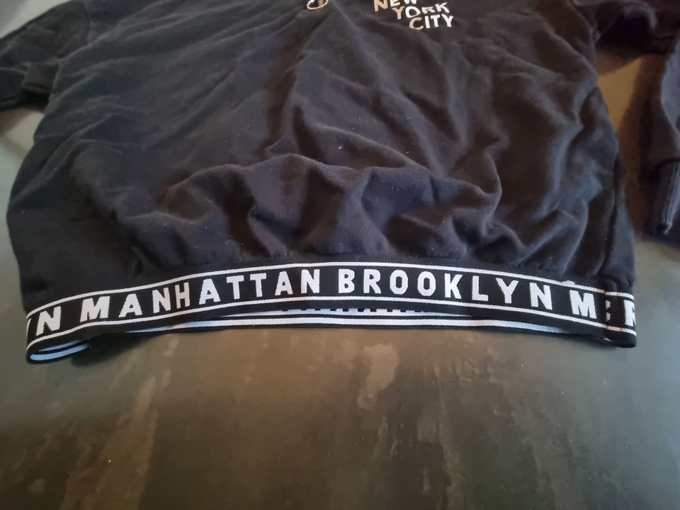 H&M Zip Shirt New York  City Brooklyn Manhattan Gr. 158/164 in Remseck am Neckar