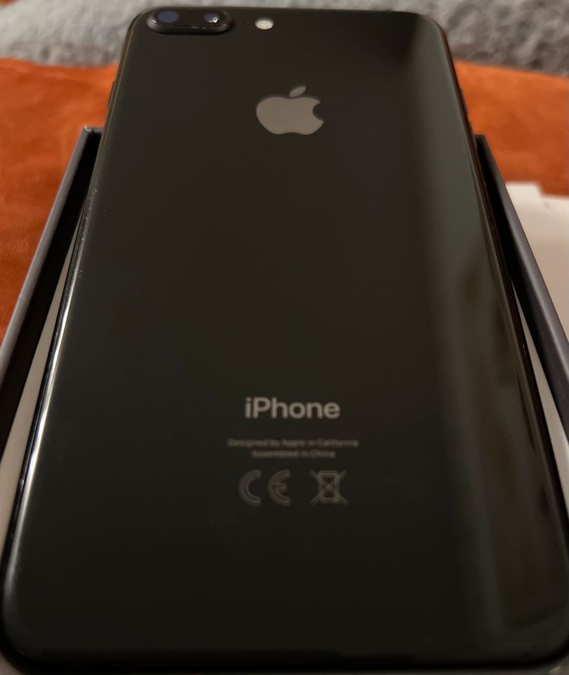 iPhone 8 Plus, Space Gray , 64 GB, in Ostfildern