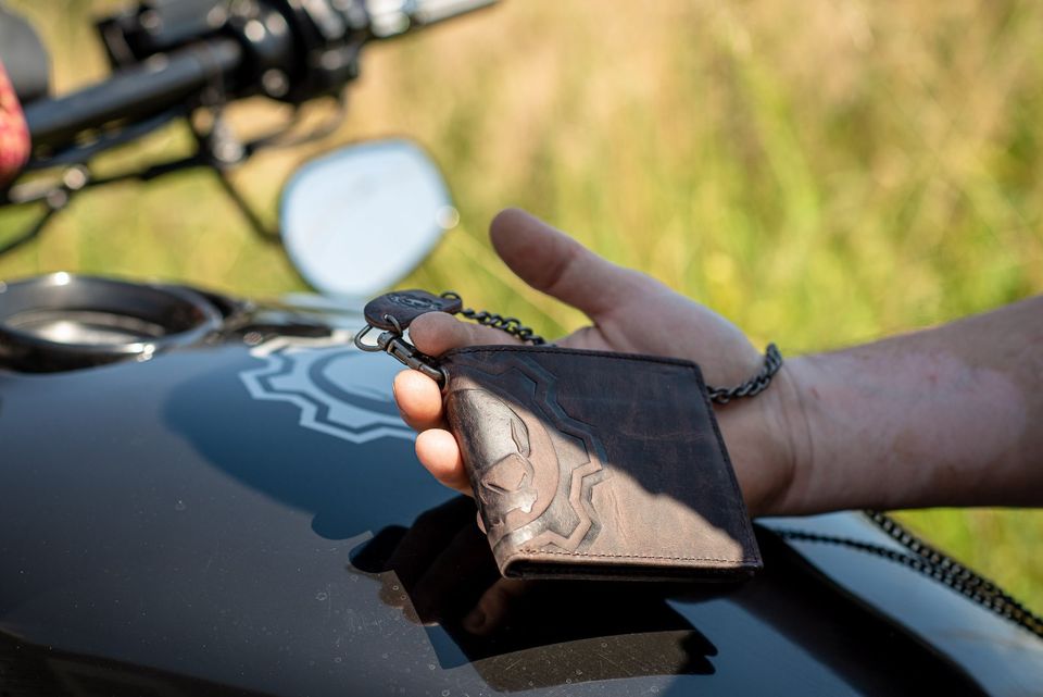 Brieftasche, Portmone, Leder, Biker, Totenkopf, mit Kette NEU in Görlitz